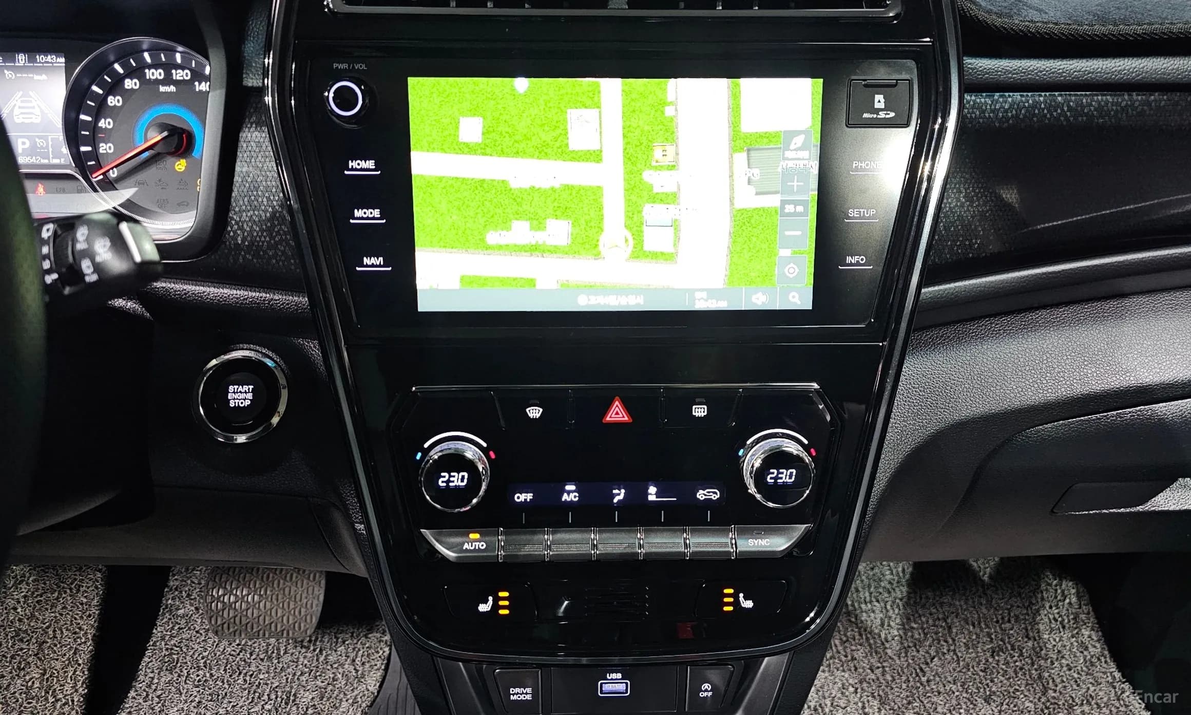 Berry New Tivoli