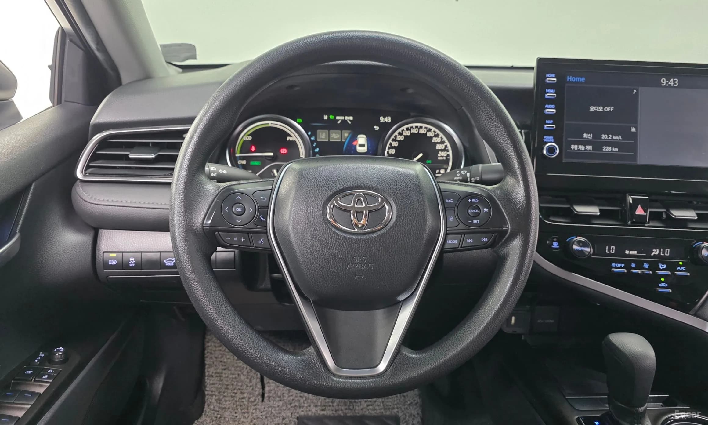 Camry (XV70)