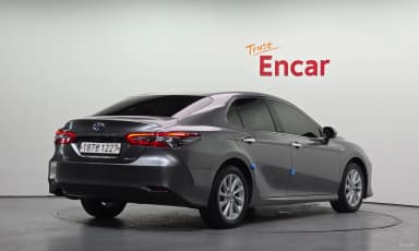 Camry (XV70)
