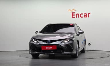 Camry (XV70)