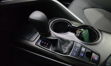 Camry (XV70)