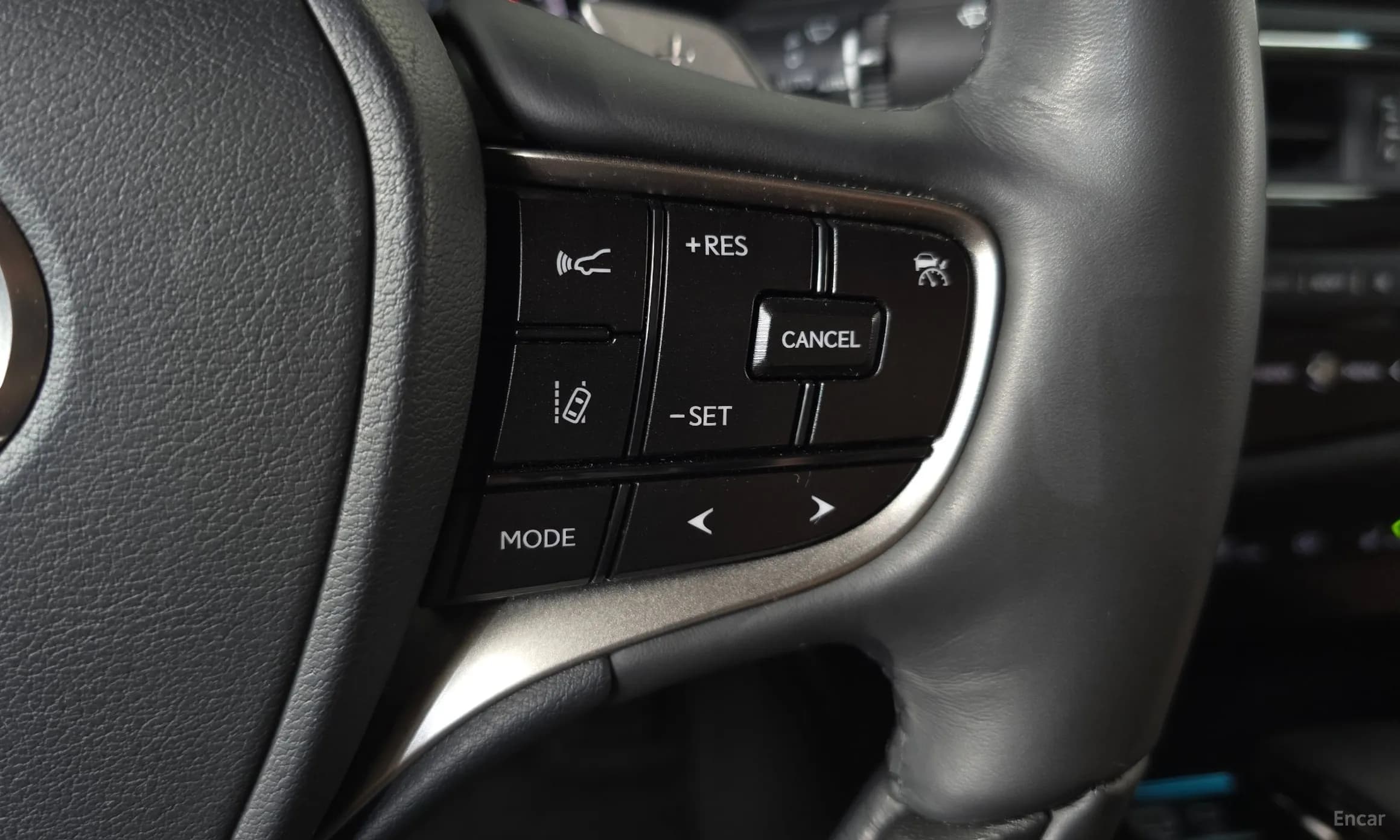 ES300h 7th Generation
