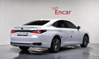 ES300h 7th Generation
