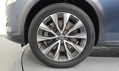 V90 Cross Country