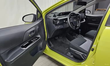 Prius C