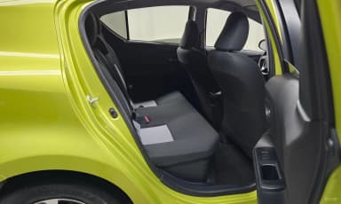 Prius C