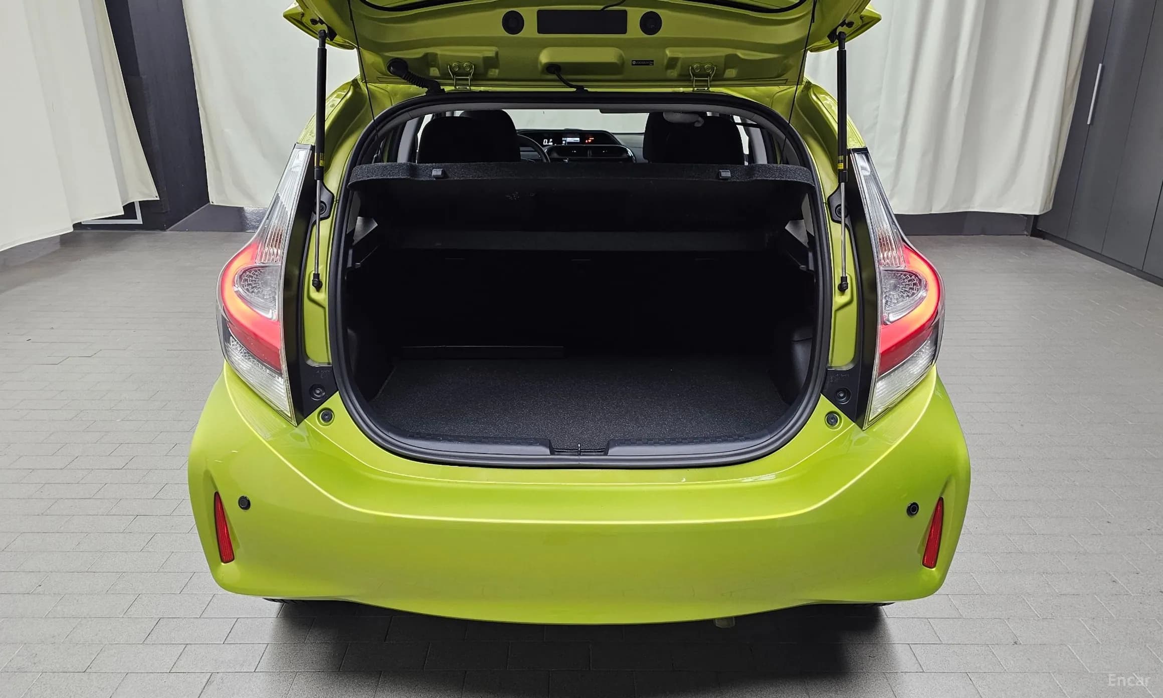 Prius C