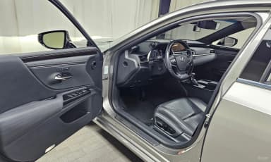 ES300h 7th Generation