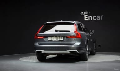 V90 Cross Country