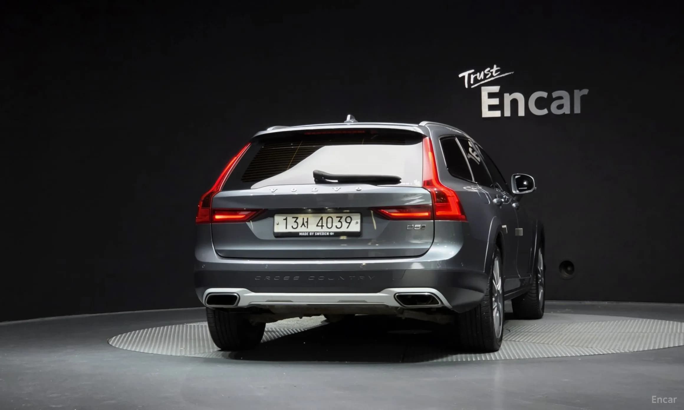 V90 Cross Country