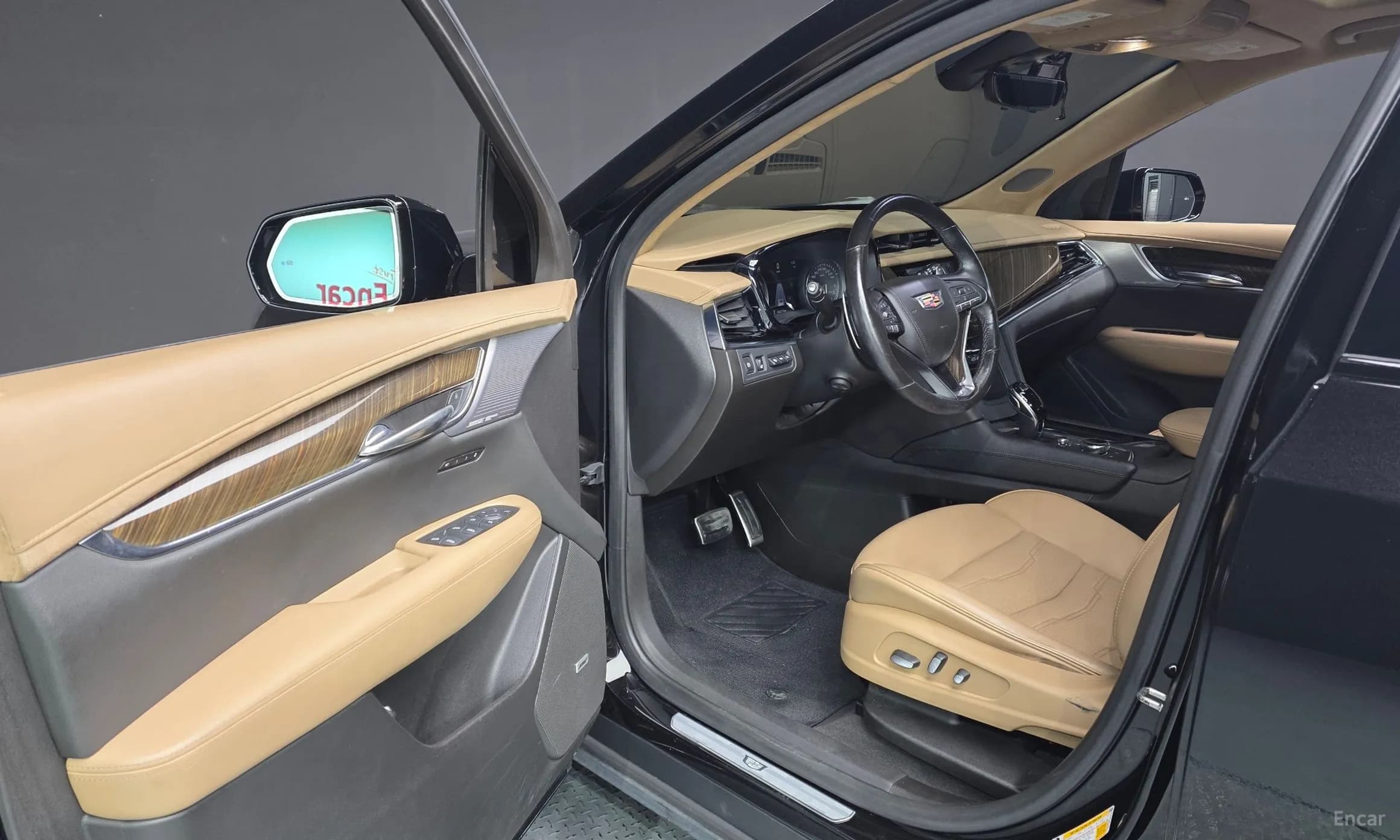 XT6