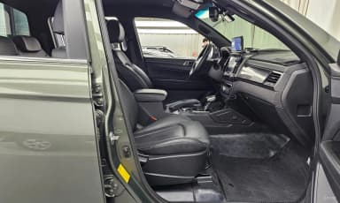 Rexton Sports Khan