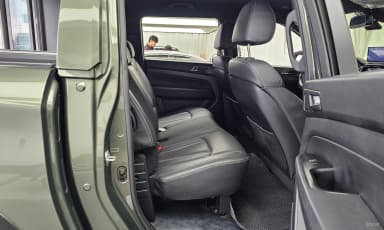 Rexton Sports Khan