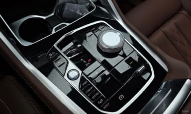 X6 (G06)