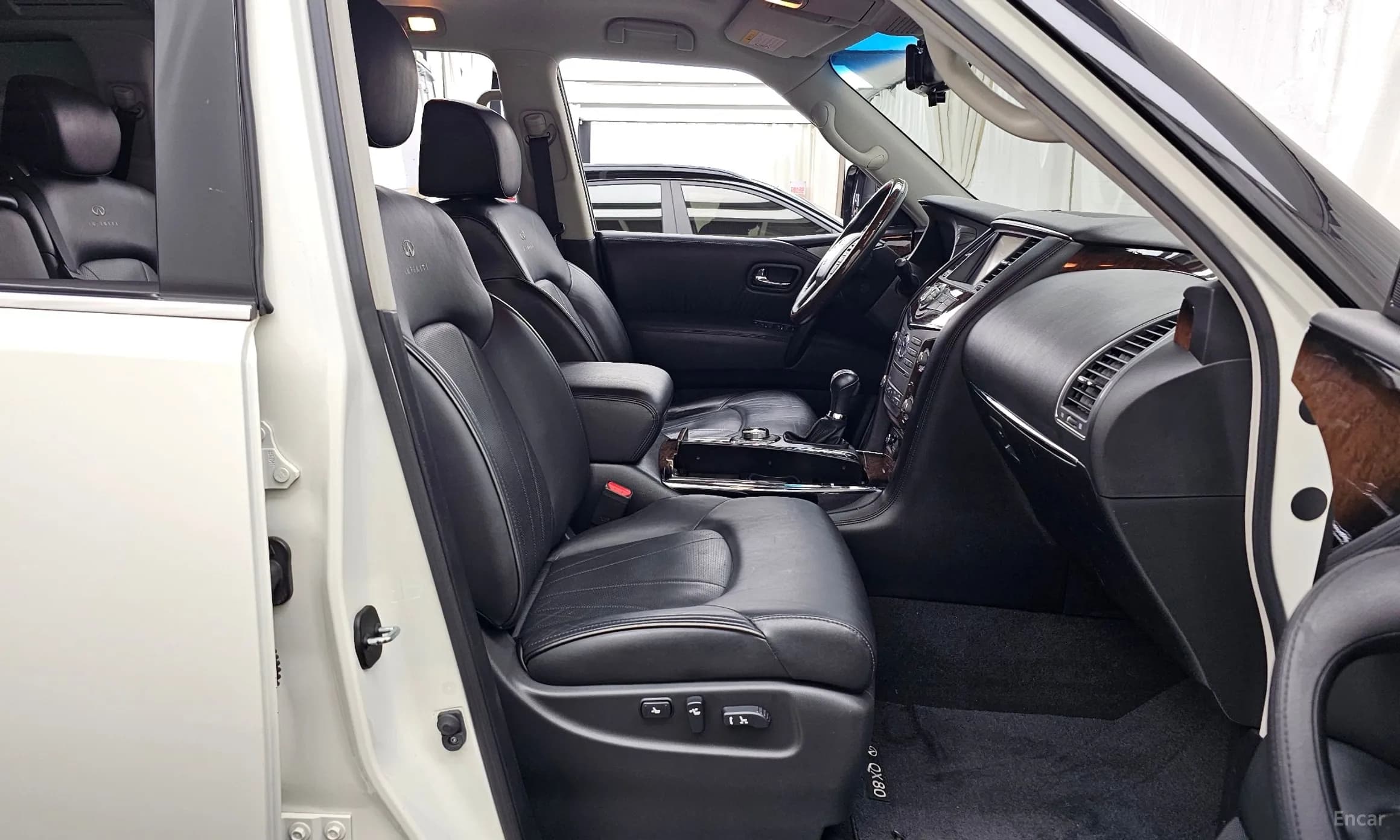 QX80