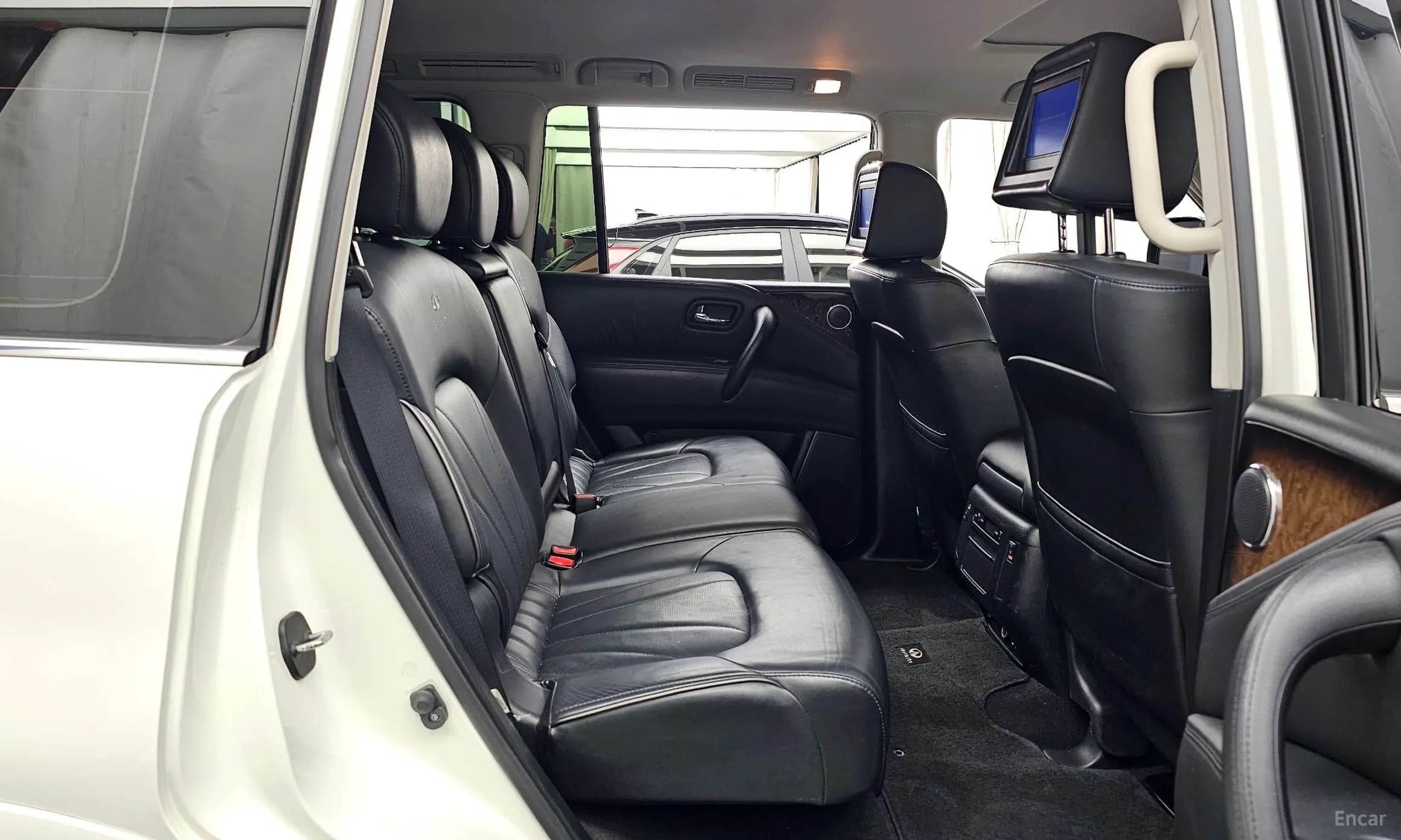 QX80