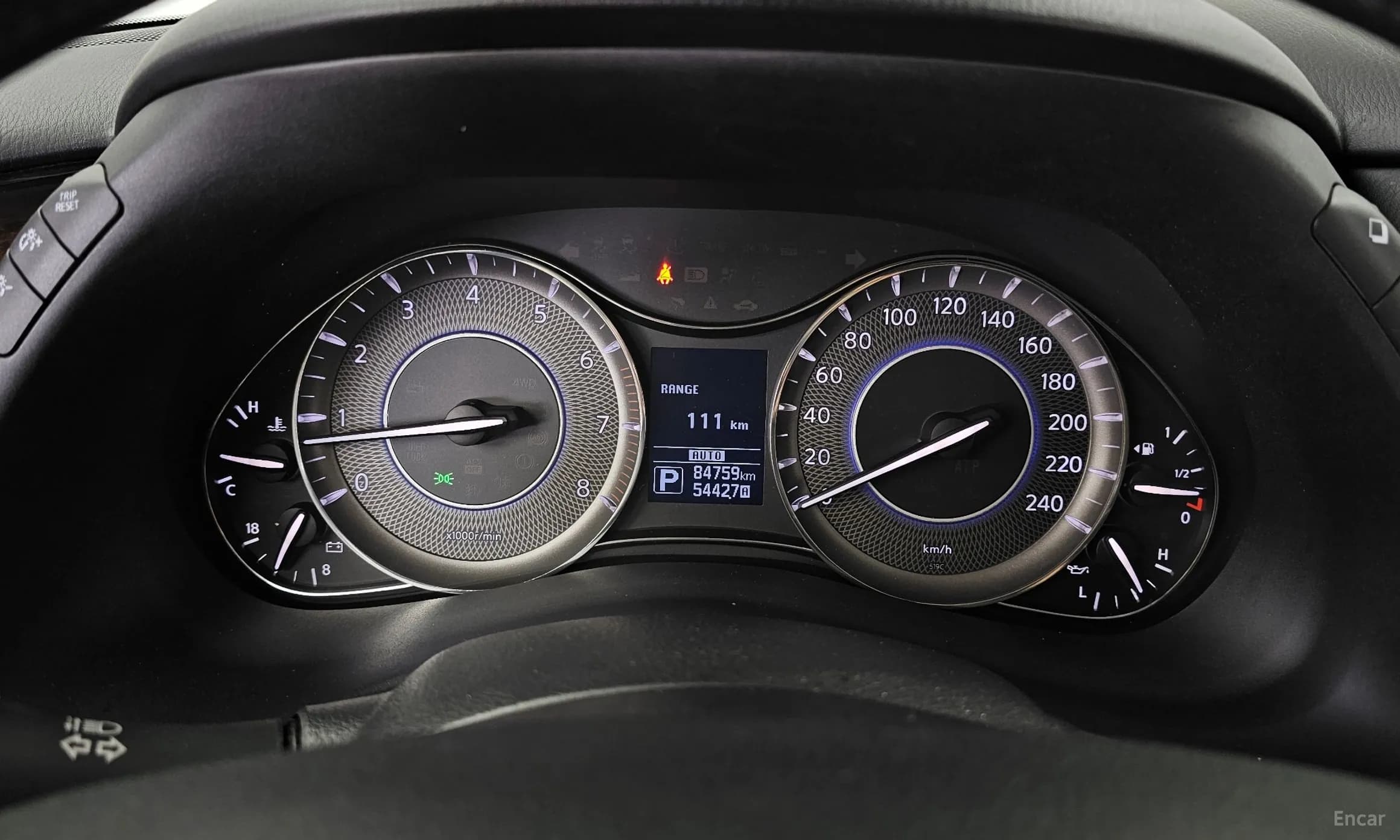 QX80