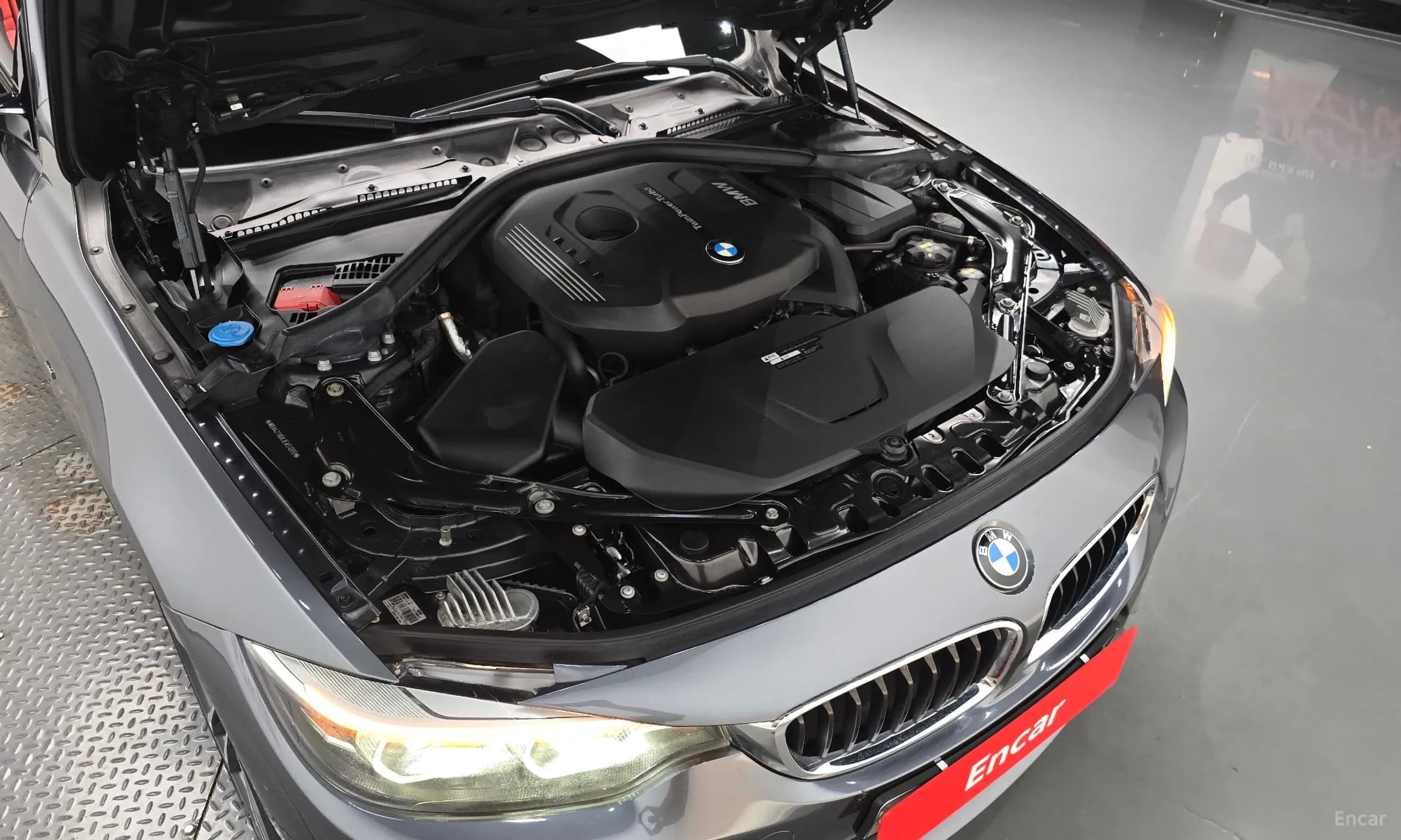 Series 4 (F32)