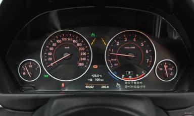 Series 4 (F32)