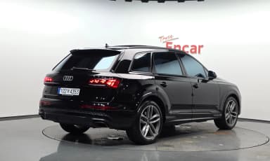 Q7 (4M)