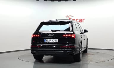 Q7 (4M)