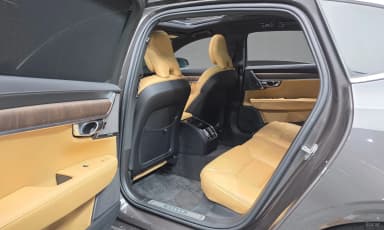 S90