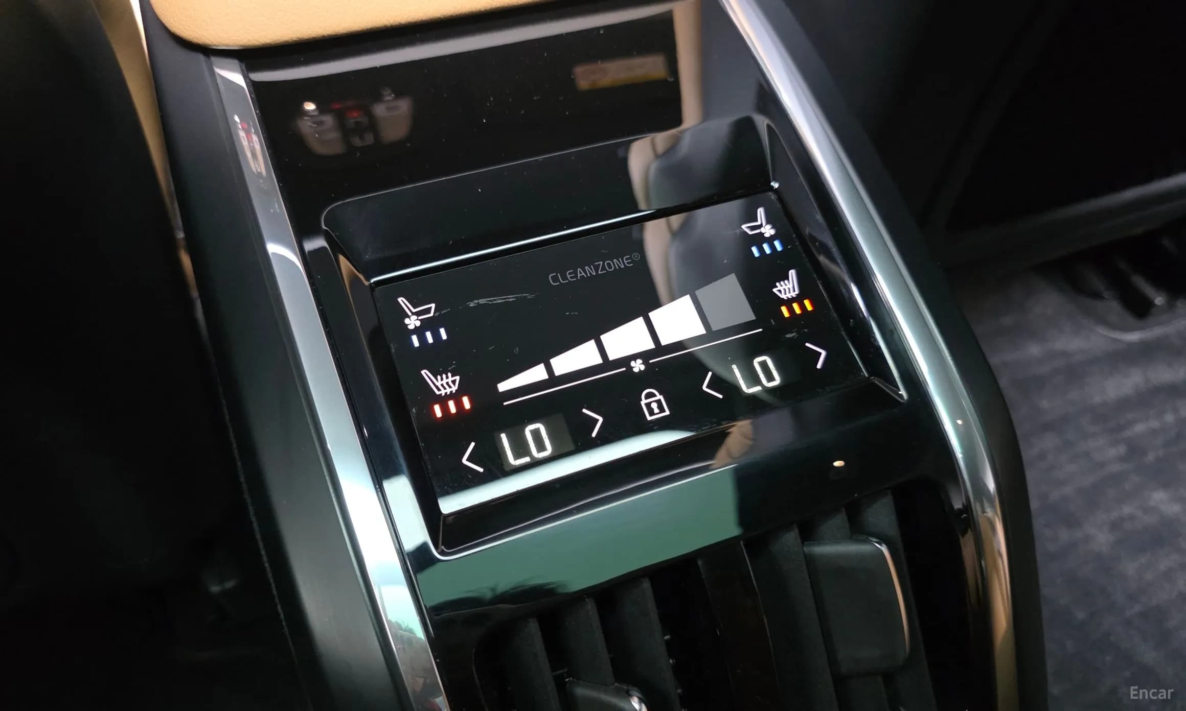 S90