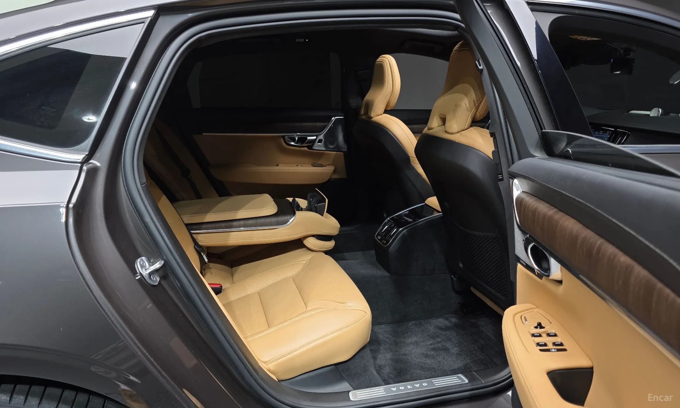S90