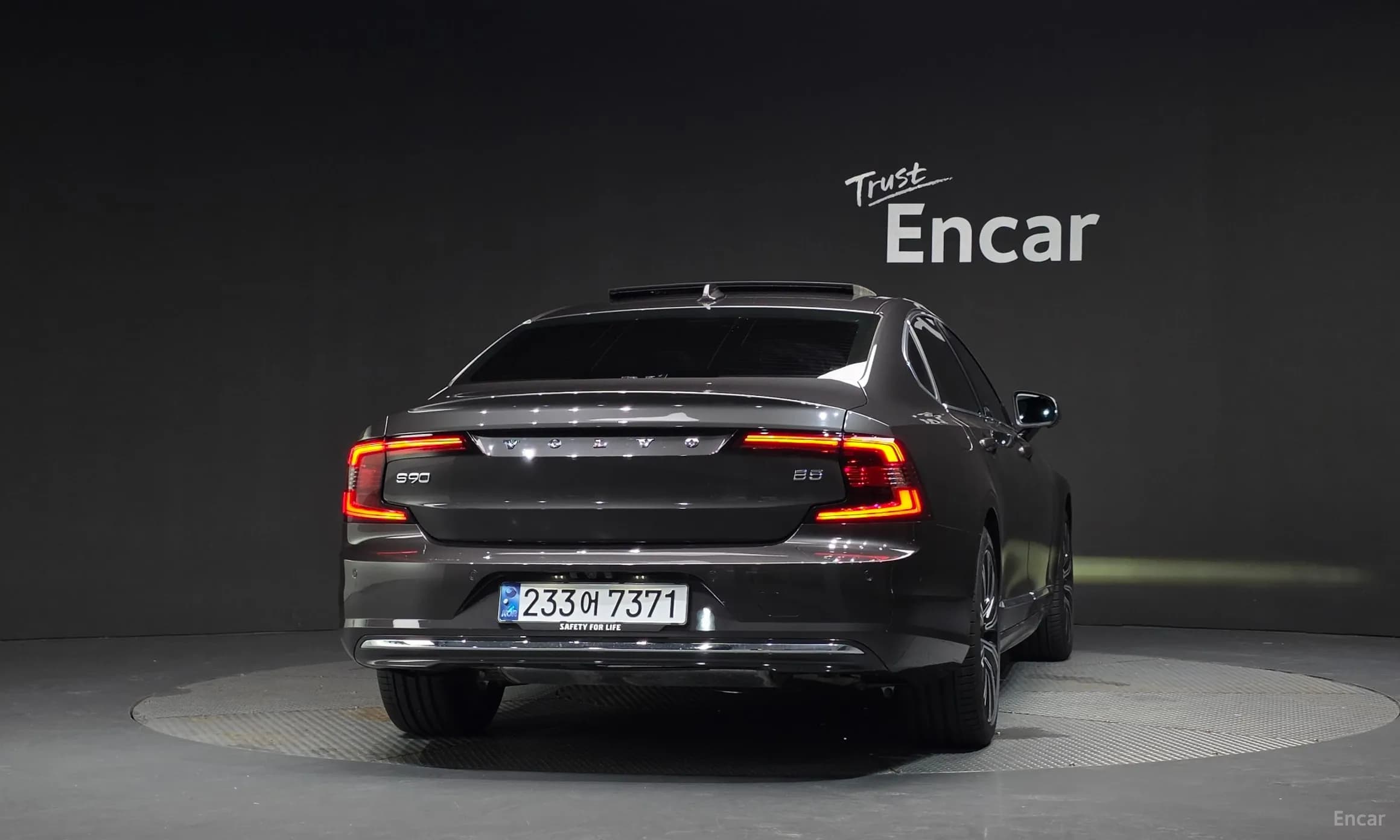 S90
