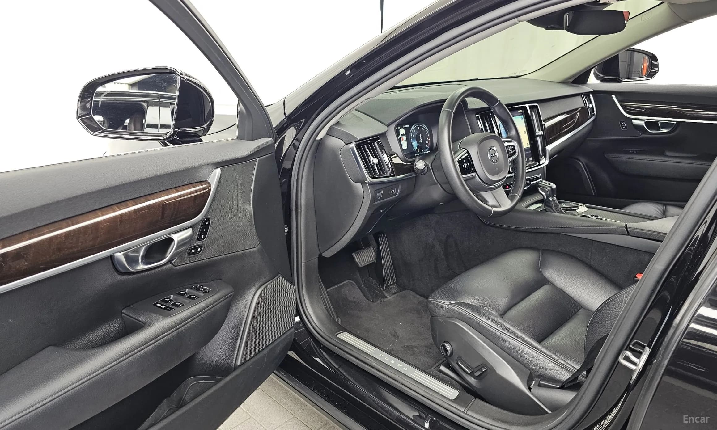 S90