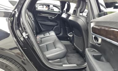 S90