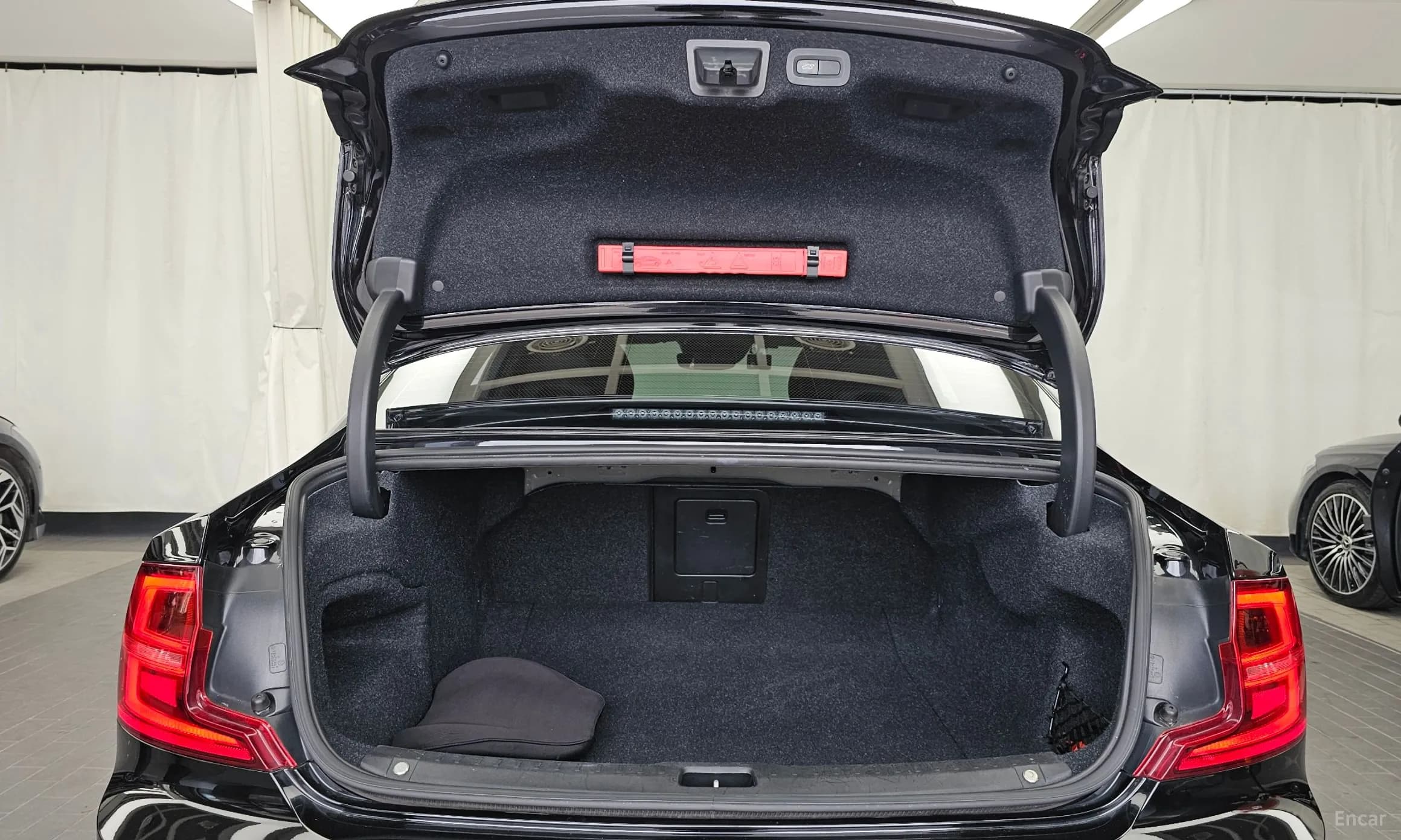 S90