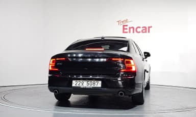 S90
