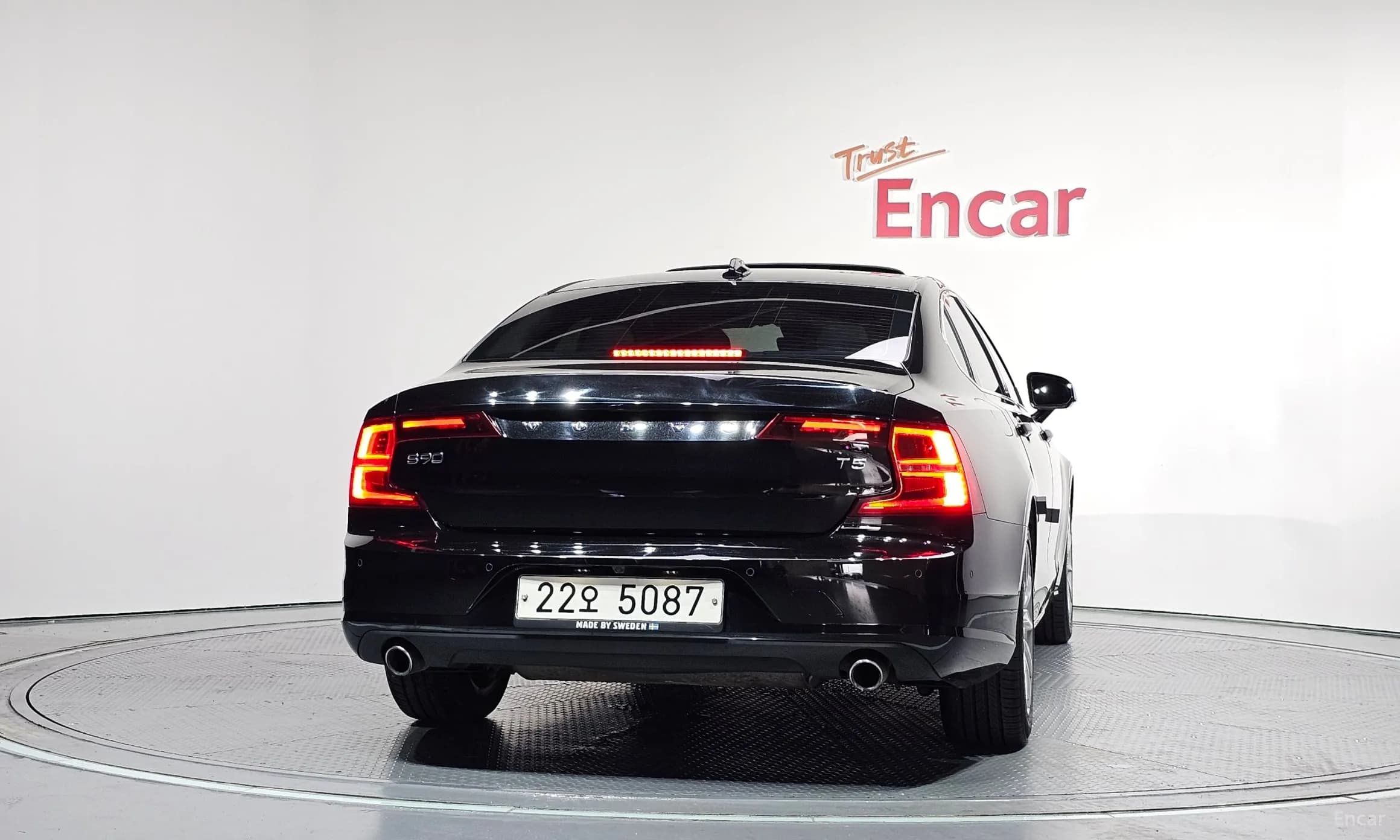 S90
