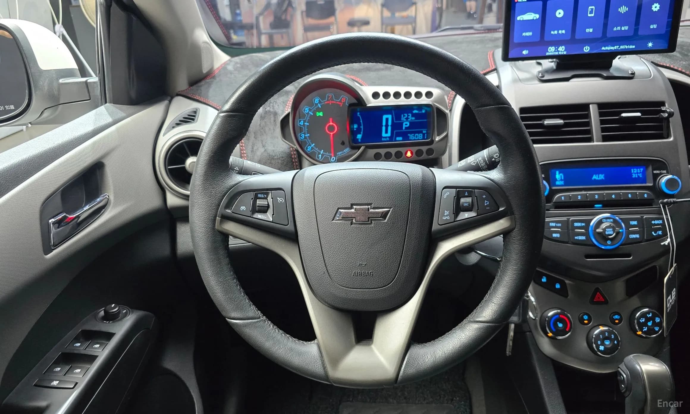 Aveo Hatchback