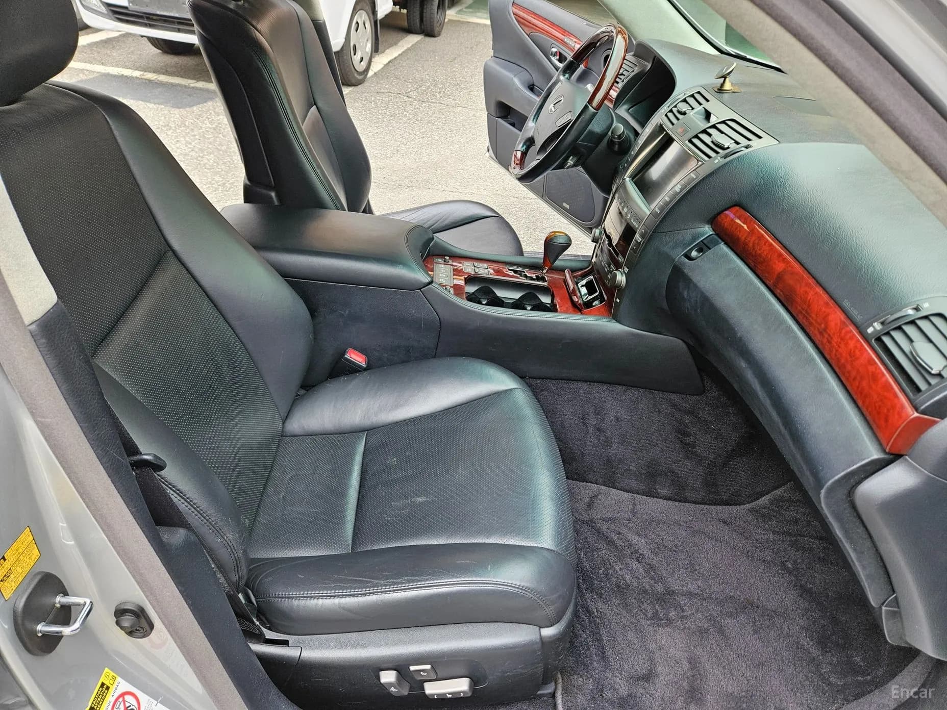 LS460