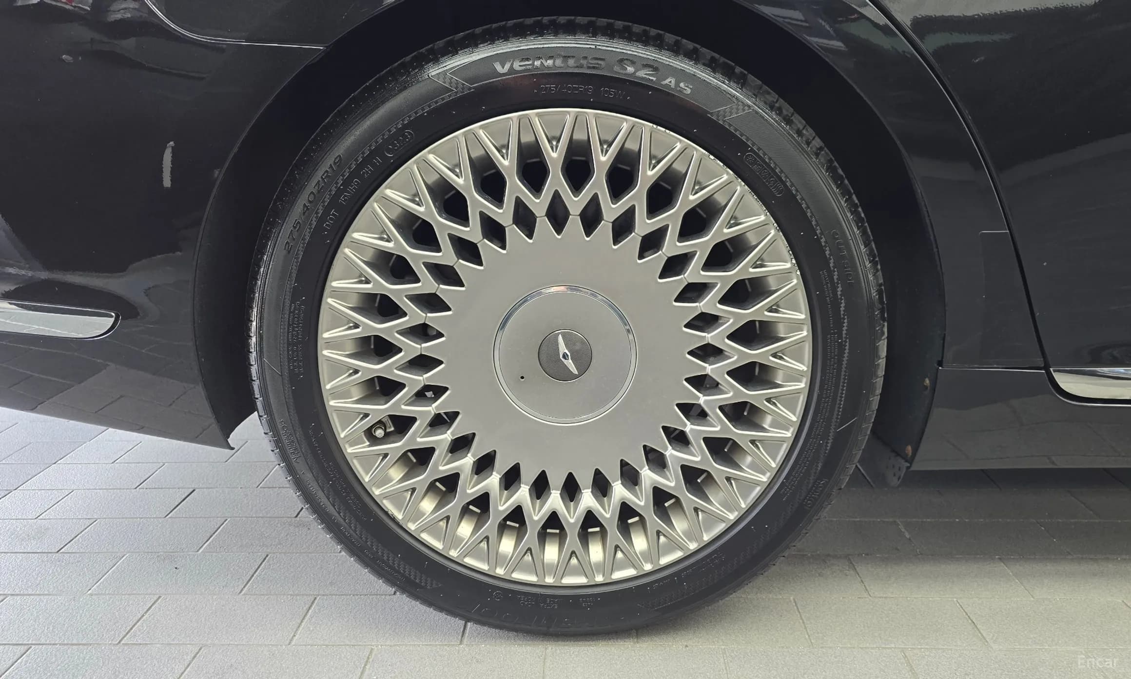G90