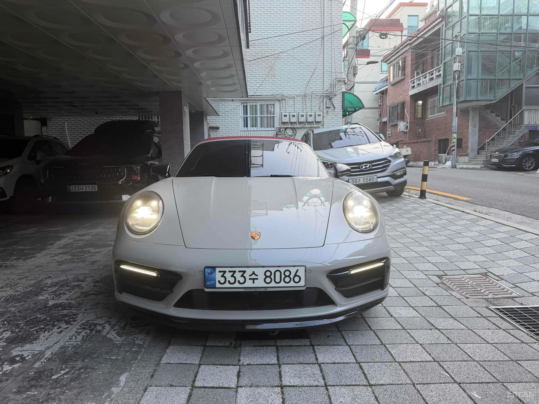 911 (992)