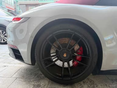 911 (992)