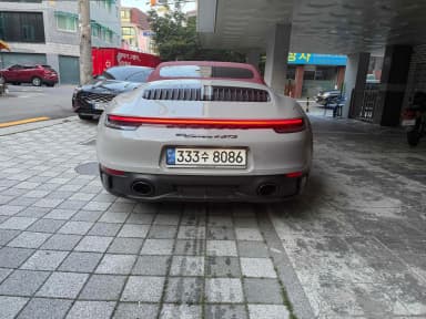 911 (992)