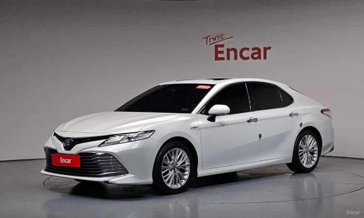 Camry (XV70)