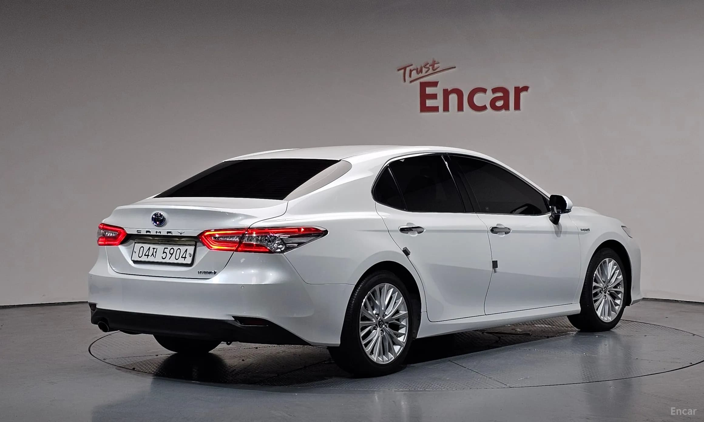 Camry (XV70)
