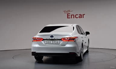 Camry (XV70)