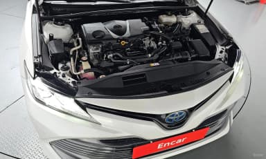 Camry (XV70)
