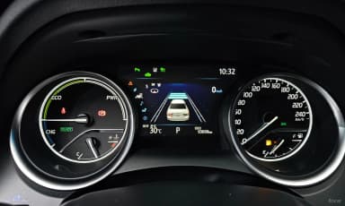 Camry (XV70)