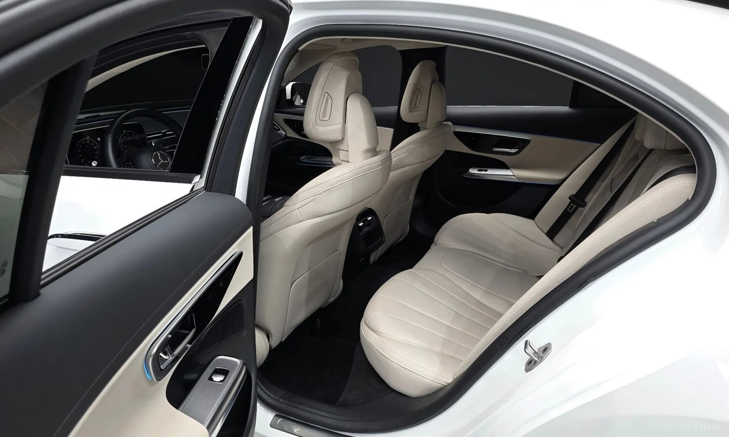 E-Class W214