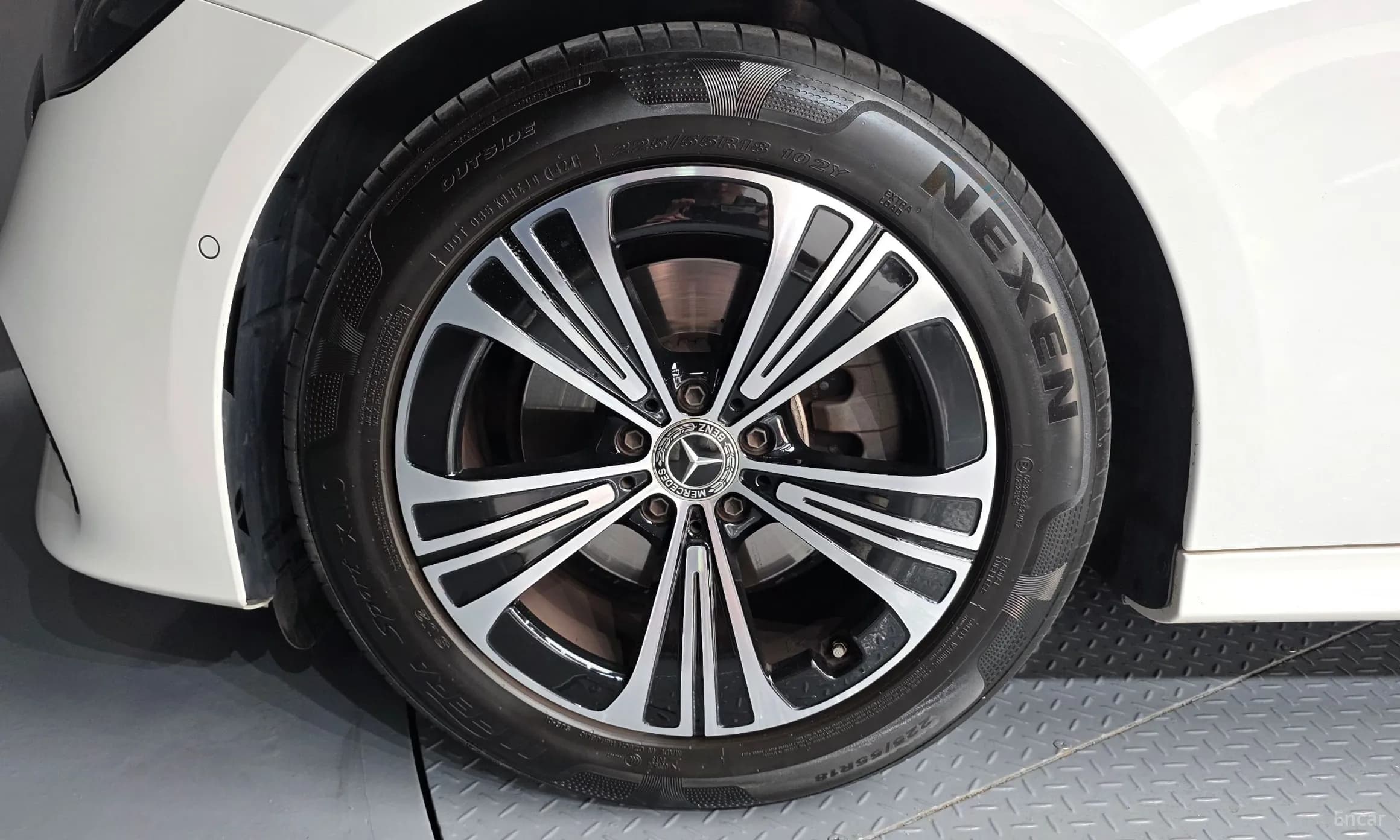 E-Class W214