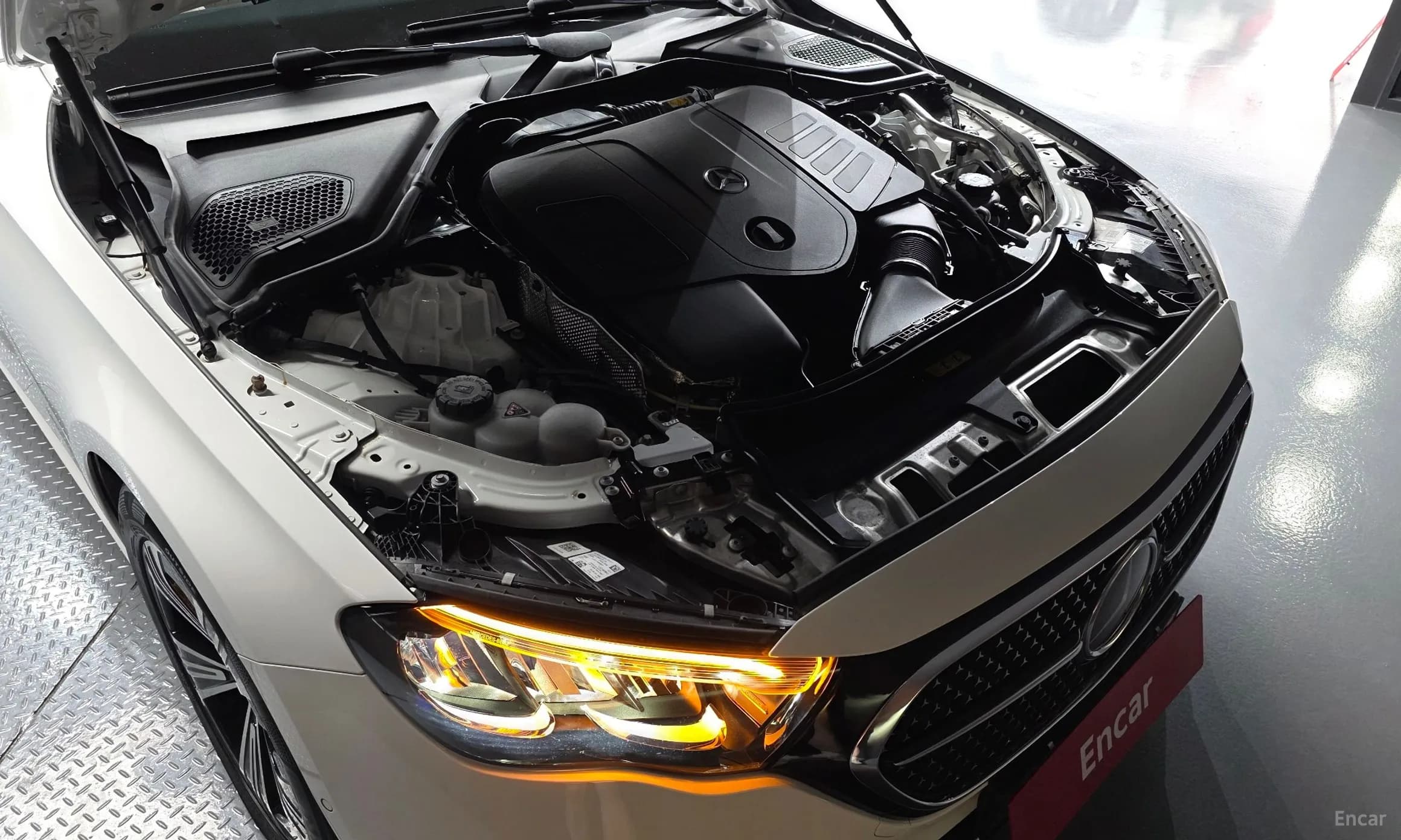 E-Class W214