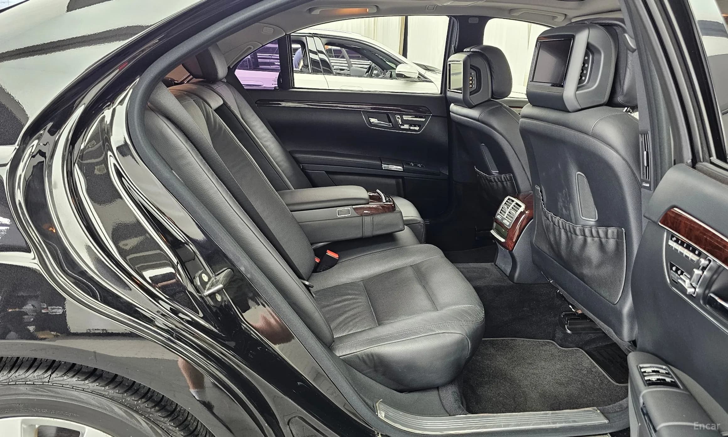 S-Class W221
