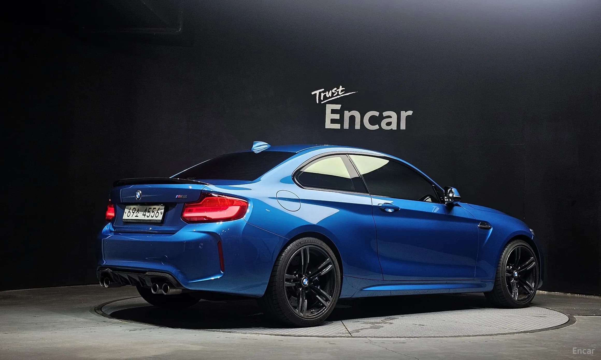 M2 (F87)